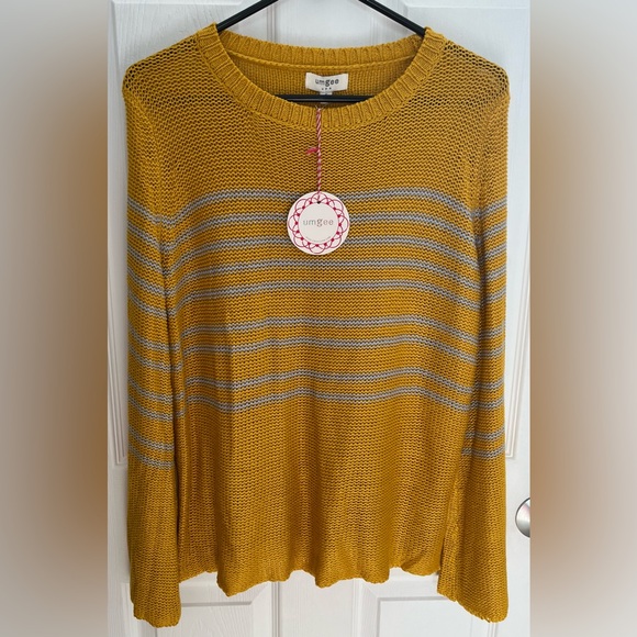 Umgee Women’s Sweater, Size Small - Picture 1 of 6